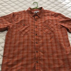 Orvis Men's XL Orange Plaid Short Sleeve Button-Up Shirt